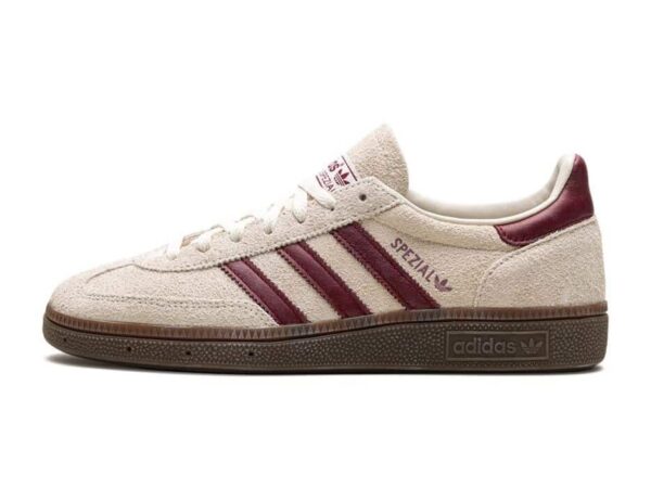 Handball Spezial "Off White/Collegiate Burgundy"
