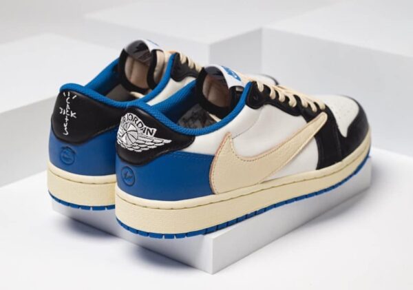AIR JORDAN 1 LOW OG SP FRAGMENT DESIGN X TRAVIS SCOTT - Imagen 4