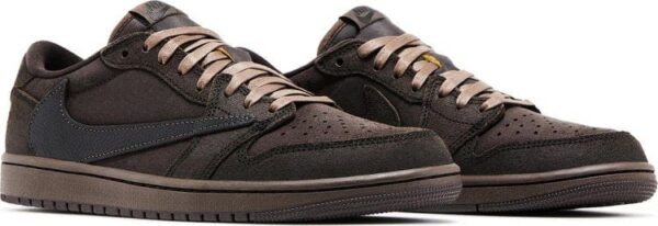 Jordan 1 Retro Low OG SP 'Travis Scott Velvet Brown' - Imagen 6