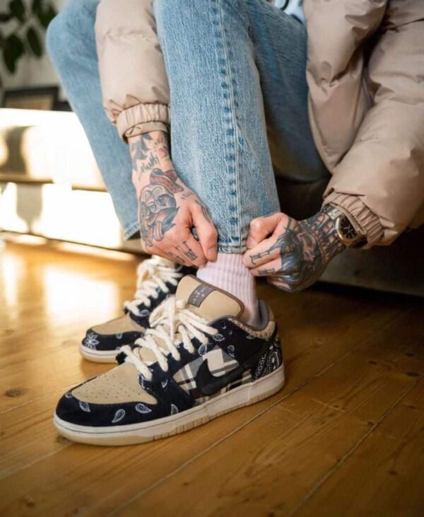 SB DNK Low Travis Scott - Imagen 2