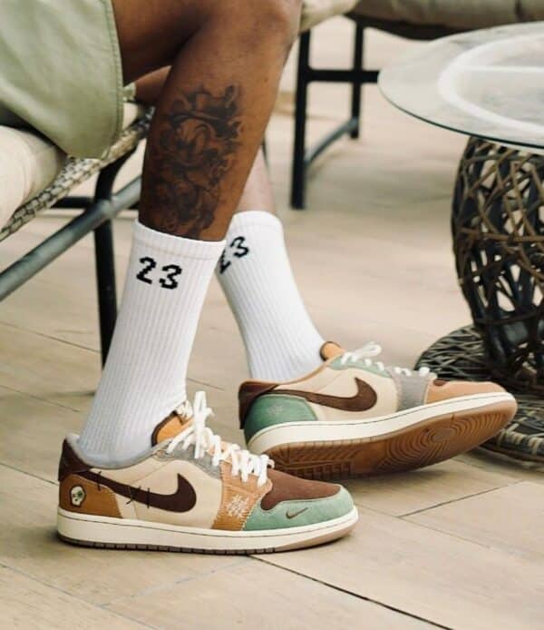Jordan 1 Low Retro Low OG Zion Williamson Voodoo - Imagen 2